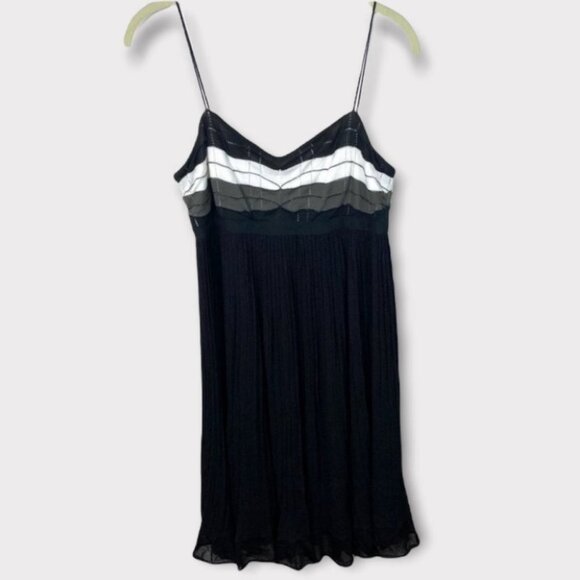 IISLI Black White Mini Dress Size Medium Sweetheart Neck A-Line Minimal Flare M - Picture 2 of 9